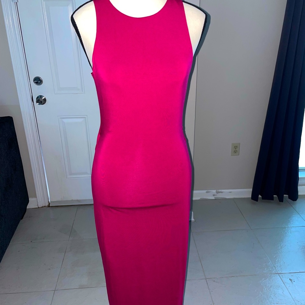 Socialite pink midi stretchy dress with back cut out detail size small - soft